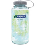 Crisp, fresh, color blends bring this bottle to life.